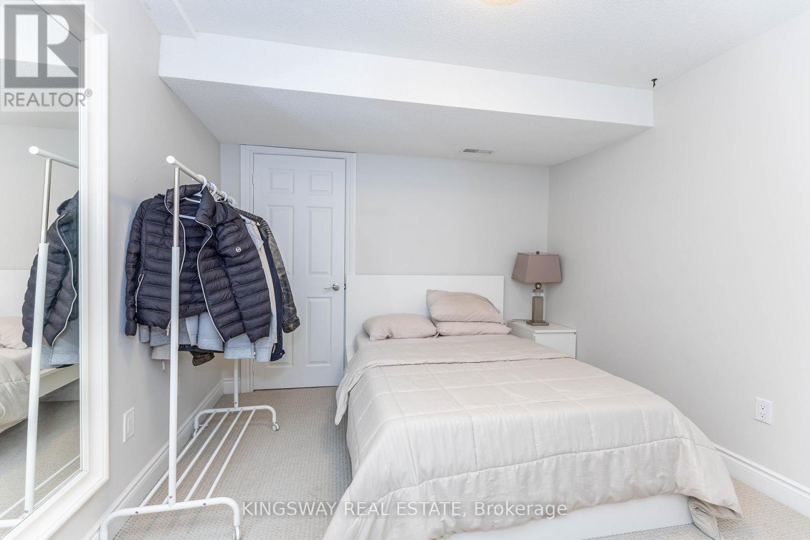 4175 Arbourfield Drive, Burlington, Ontario  L7M 4A7 - Photo 39 - W12743838