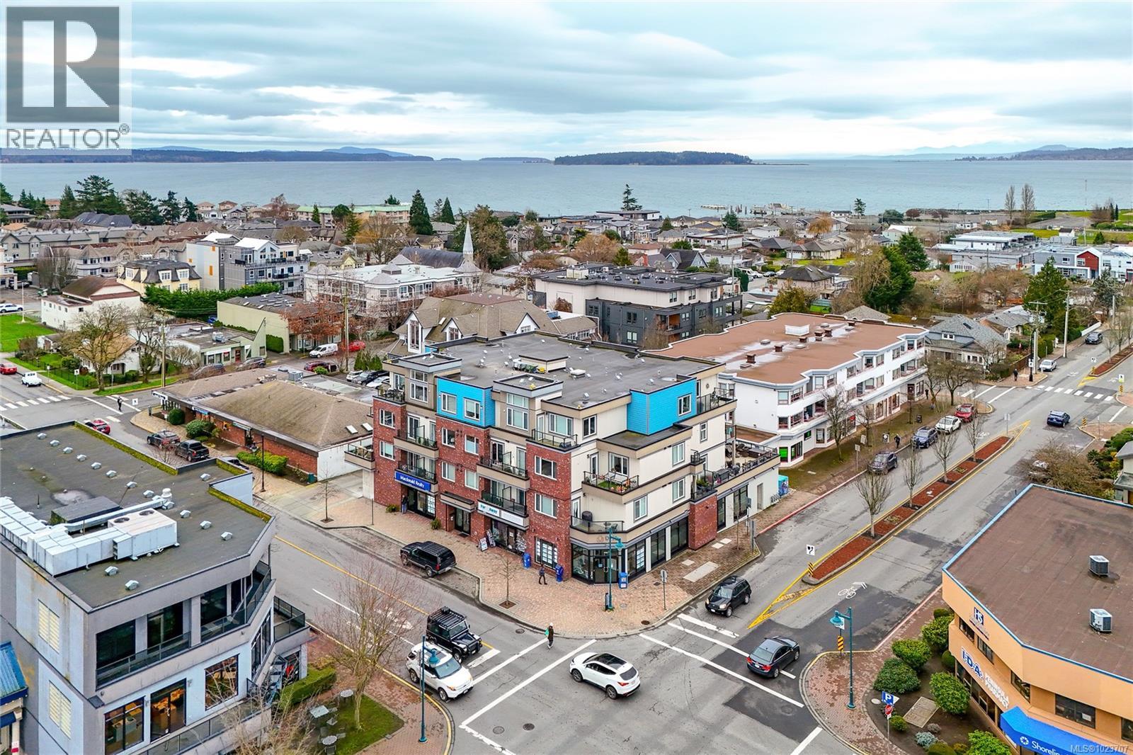 402 2409 Bevan Ave, Sidney, British Columbia  V8L 0C3 - Photo 3 - 1023707