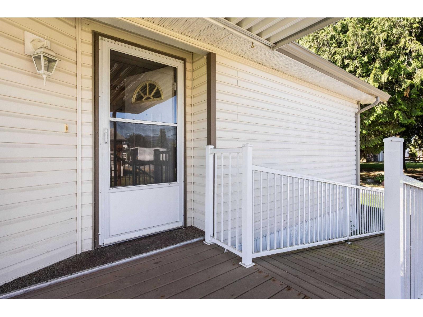 108 6035 Vedder Road, Sardis South, Chilliwack, British Columbia  V2R 1C5 - Photo 4 - R3085025