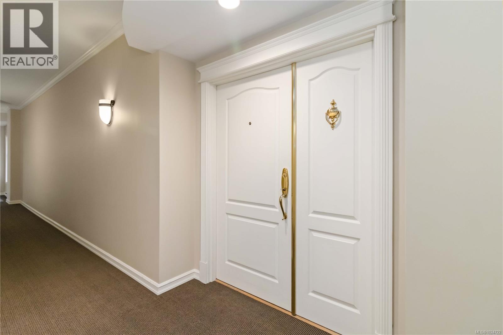 203 165 Kimta Rd, Victoria, British Columbia  V9A 7P1 - Photo 6 - 1024722