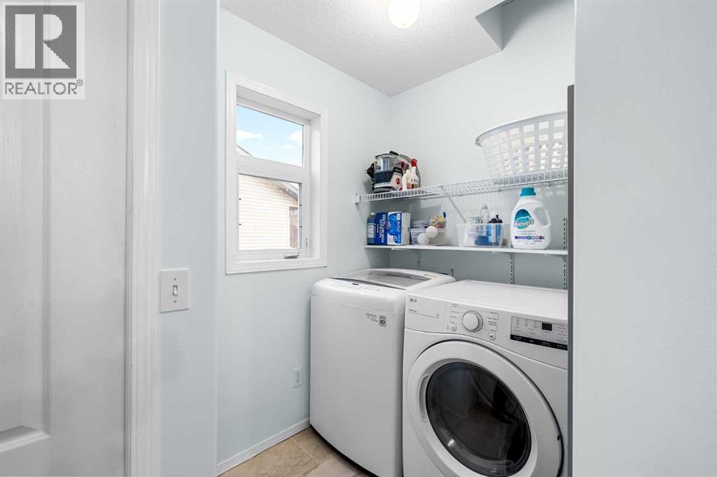 62 Canoe Circle Sw, Airdrie, Alberta  T4B 2L6 - Photo 15 - A2276684