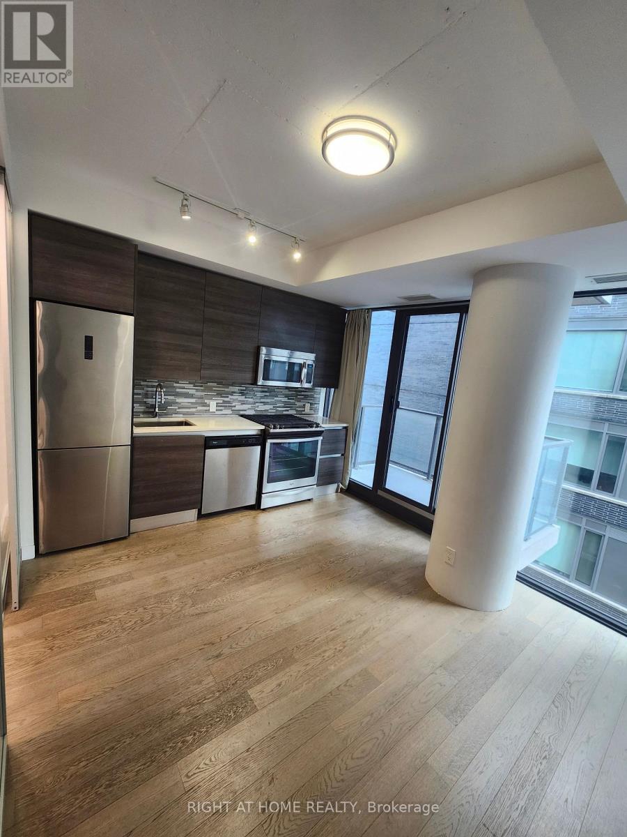 1301 - 111 Bathurst Street, Toronto, Ontario M5V 0M9 - Photo 12 - C12744054