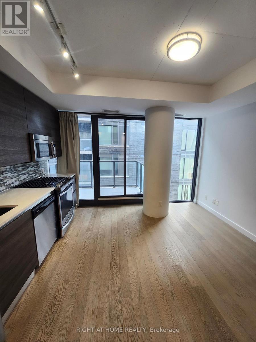 1301 - 111 Bathurst Street, Toronto, Ontario M5V 0M9 - Photo 15 - C12744054