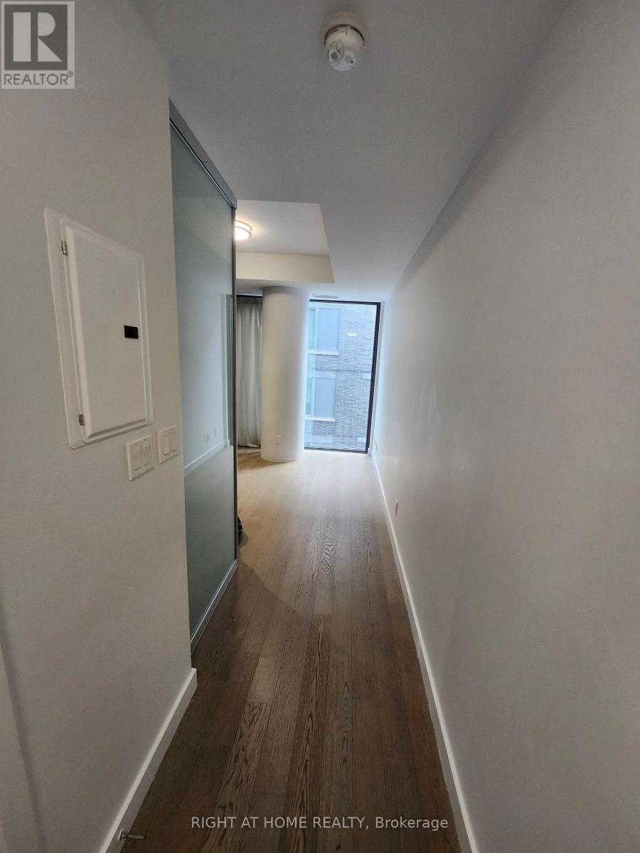 1301 - 111 Bathurst Street, Toronto, Ontario M5V 0M9 - Photo 16 - C12744054