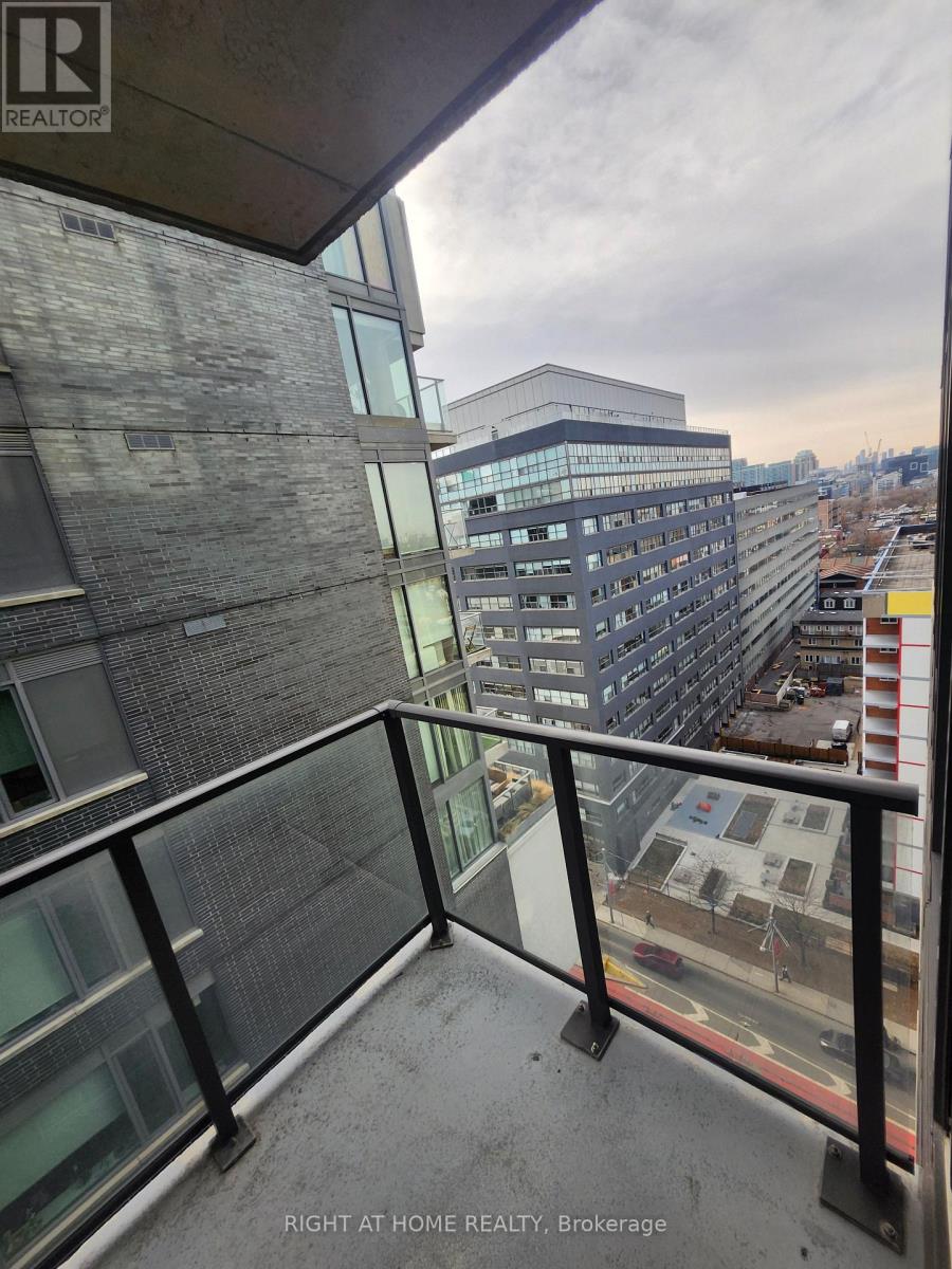 1301 - 111 Bathurst Street, Toronto, Ontario M5V 0M9 - Photo 26 - C12744054