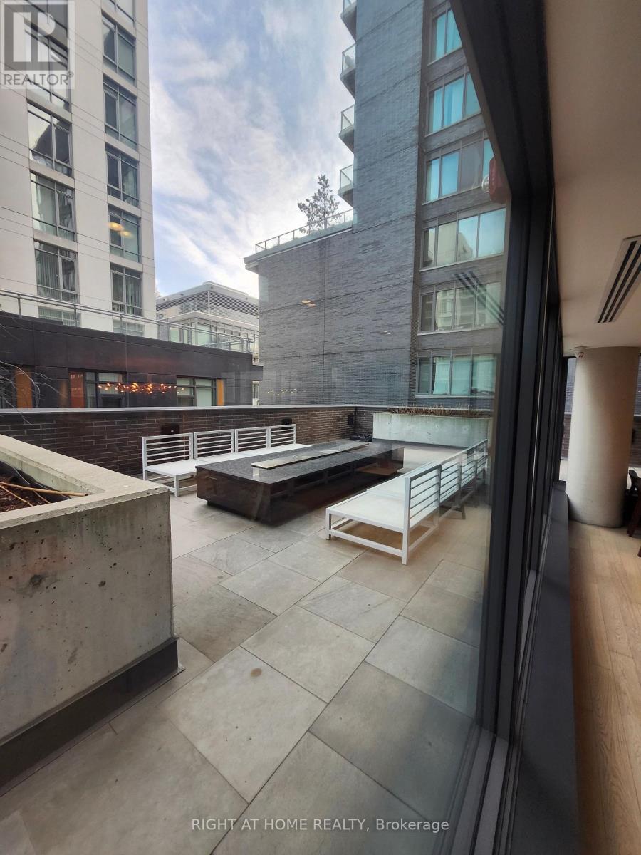 1301 - 111 Bathurst Street, Toronto, Ontario M5V 0M9 - Photo 32 - C12744054