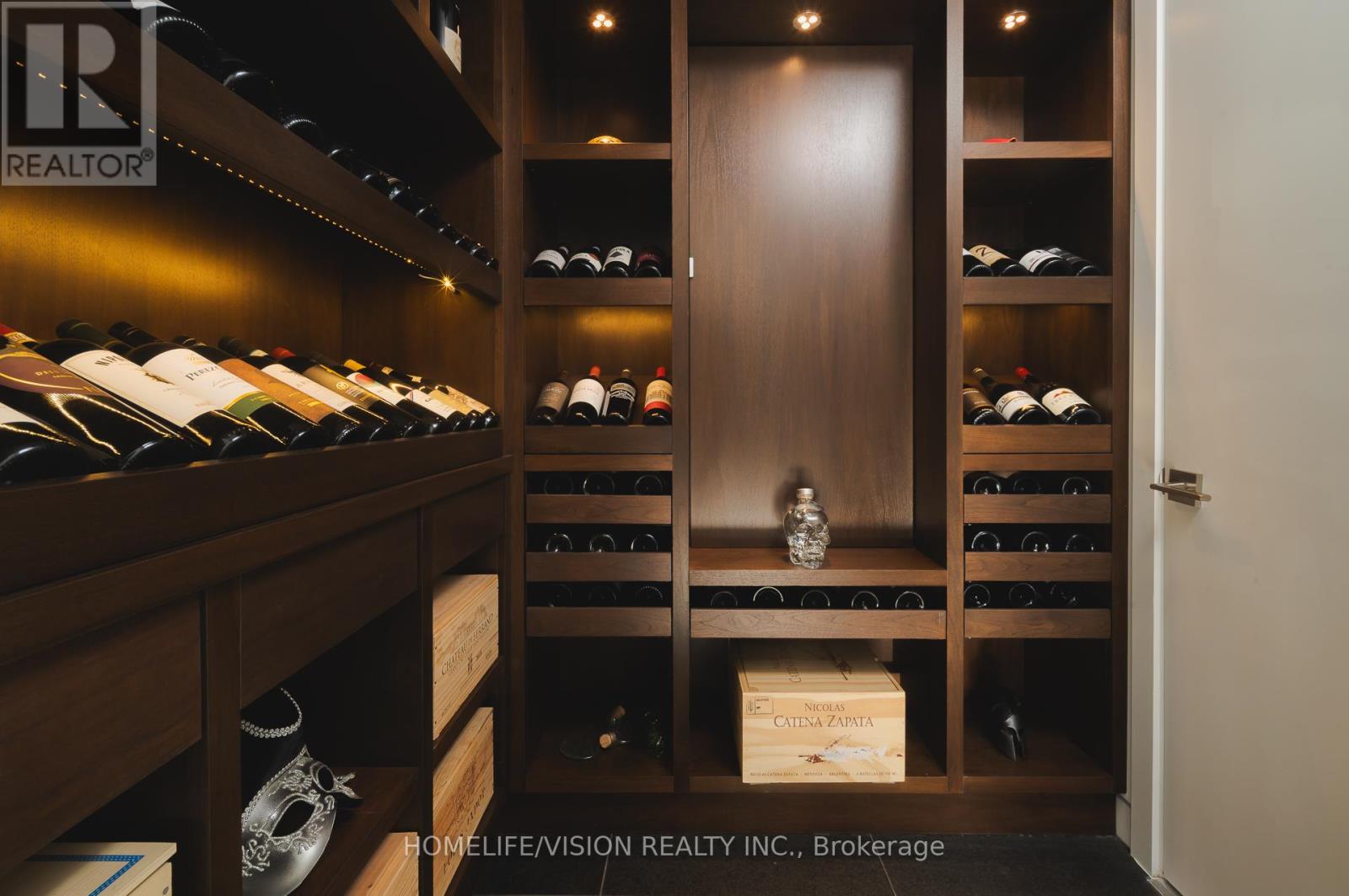 4 Astley Avenue, Toronto, Ontario  M4W 3B4 - Photo 33 - C12744064