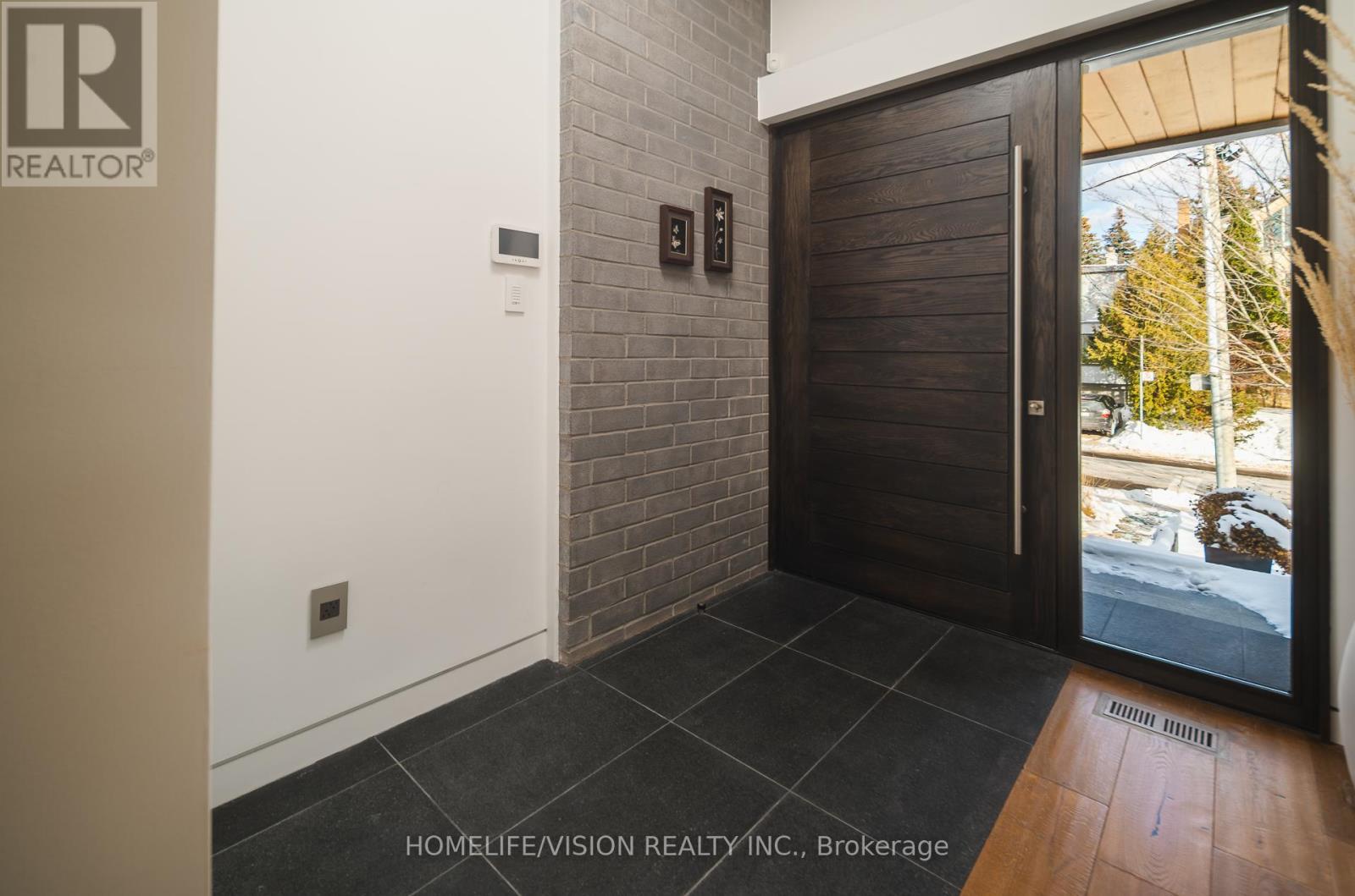 4 Astley Avenue, Toronto, Ontario  M4W 3B4 - Photo 9 - C12744064