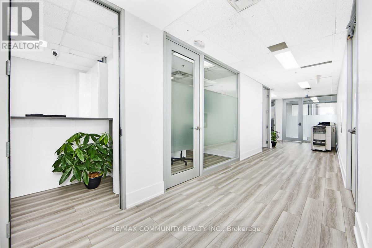 212 - 105 Gordon Baker Road, Toronto, Ontario  M2H 3P8 - Photo 8 - C12744104