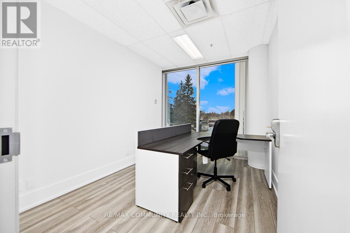 212 - 105 Gordon Baker Road, Toronto, Ontario  M2H 3P8 - Photo 9 - C12744104