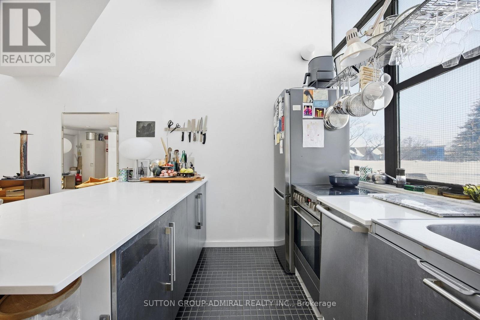 #3 - 1024 Queen Street W, Toronto, Ontario  M6J 1H6 - Photo 11 - C12744116