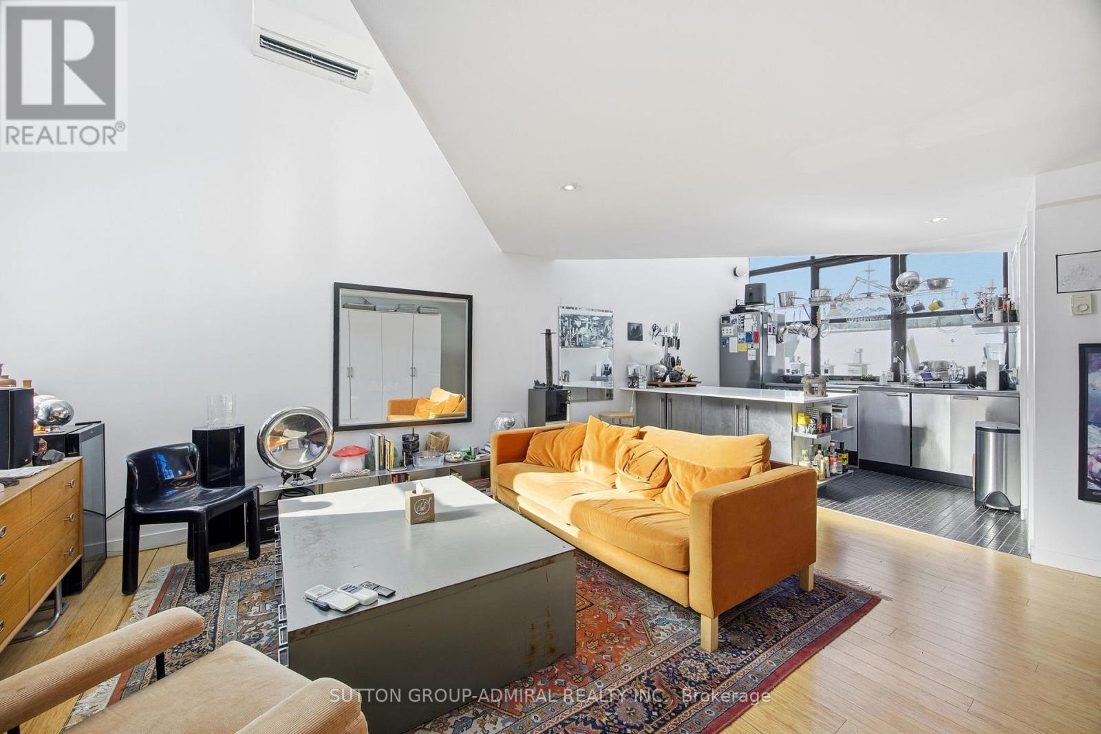 #3 - 1024 Queen Street W, Toronto, Ontario  M6J 1H6 - Photo 2 - C12744116