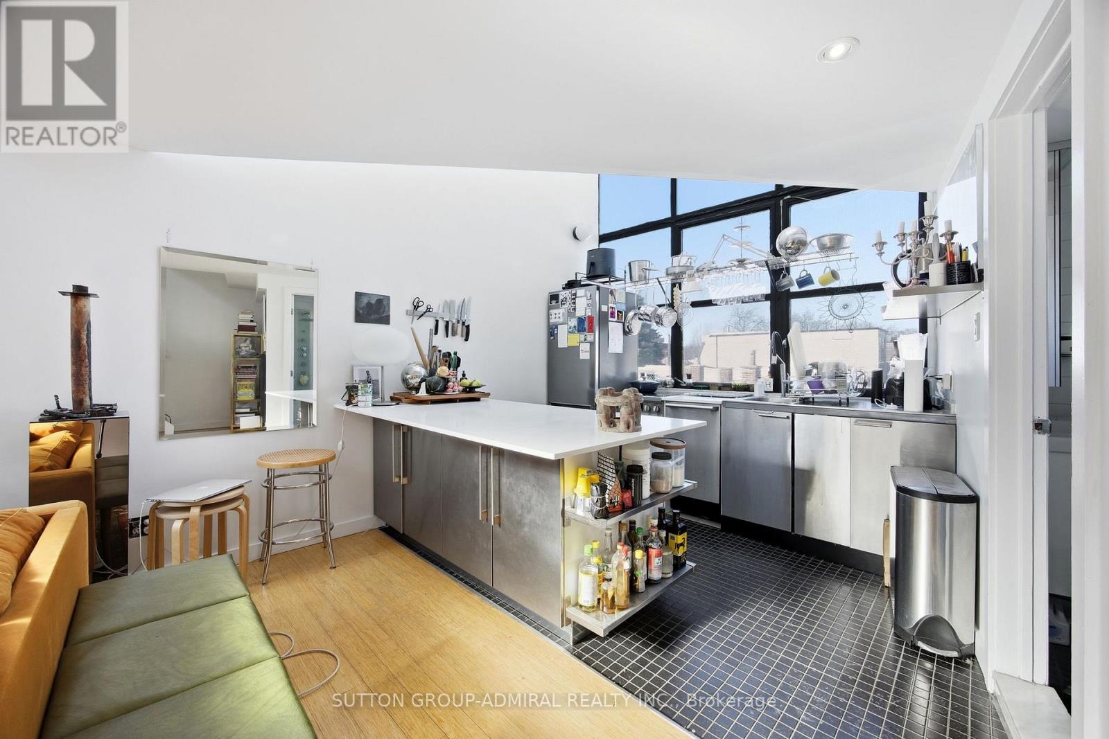 #3 - 1024 Queen Street W, Toronto, Ontario  M6J 1H6 - Photo 6 - C12744116