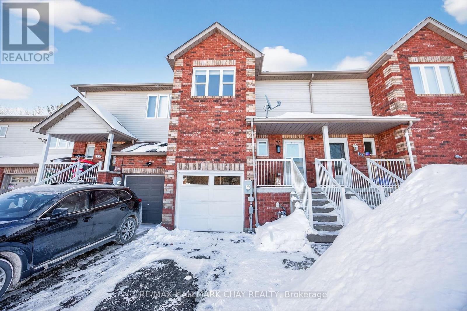 67 Parkside Crescent, Essa, Ontario  L3W 0K9 - Photo 4 - N12744076