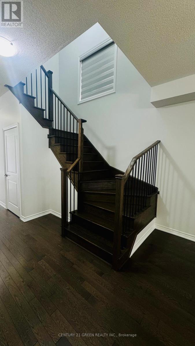 37 Thornvalley Terrace, Caledon, Ontario  L7C 4H9 - Photo 12 - W12742738