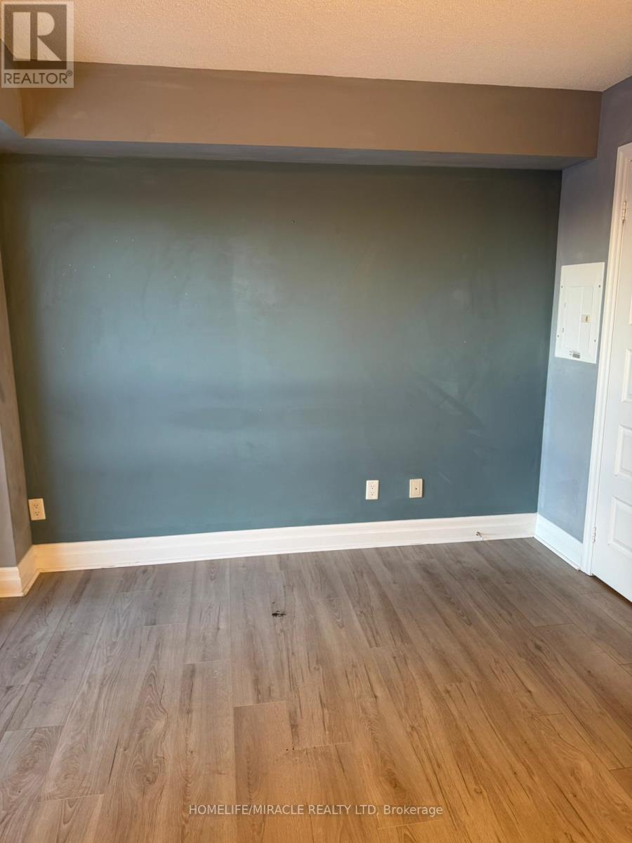 707 - 215 Queen Street E, Brampton, Ontario  L6W 0A9 - Photo 10 - W12737732