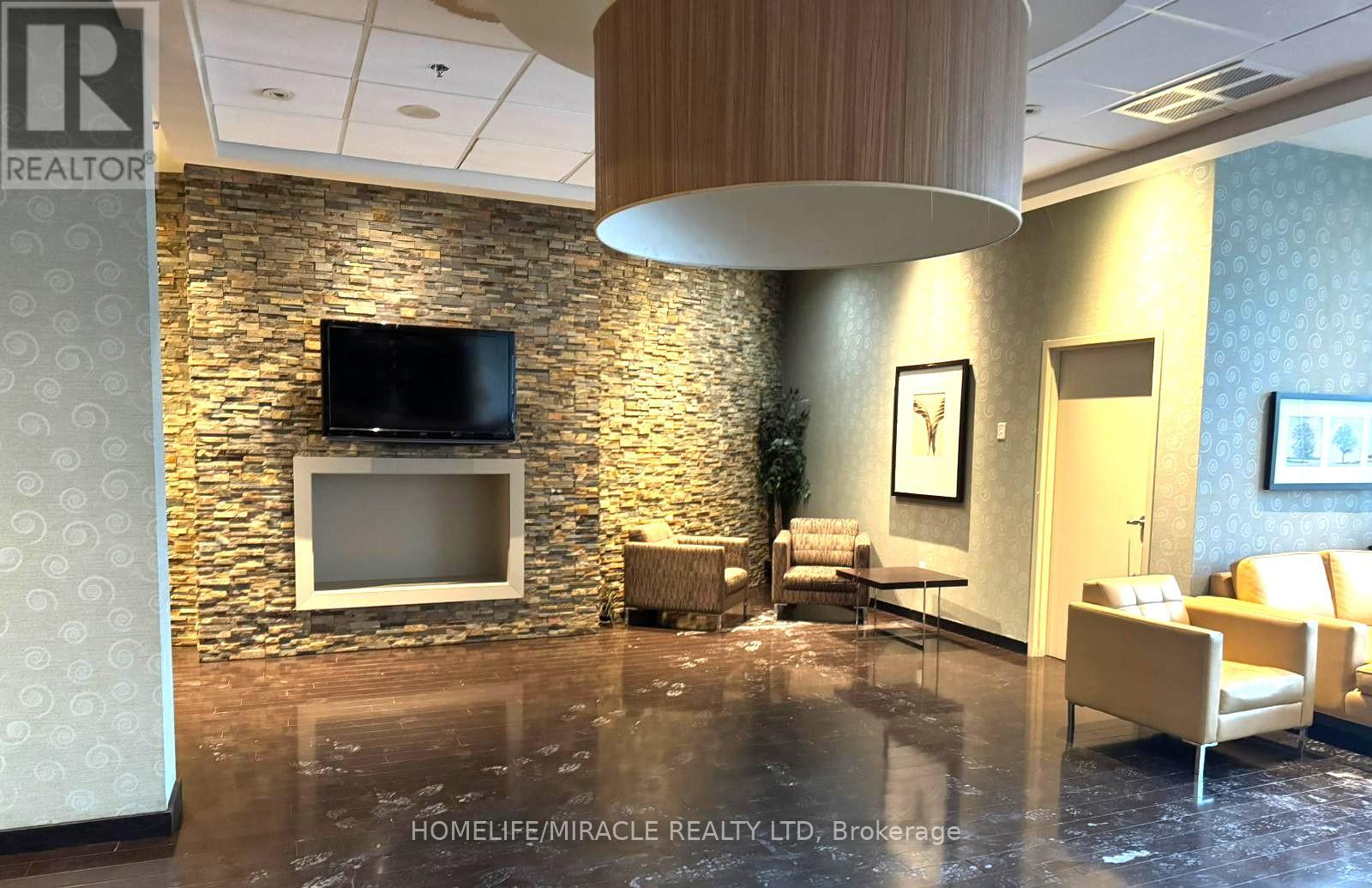 707 - 215 Queen Street E, Brampton, Ontario  L6W 0A9 - Photo 18 - W12737732