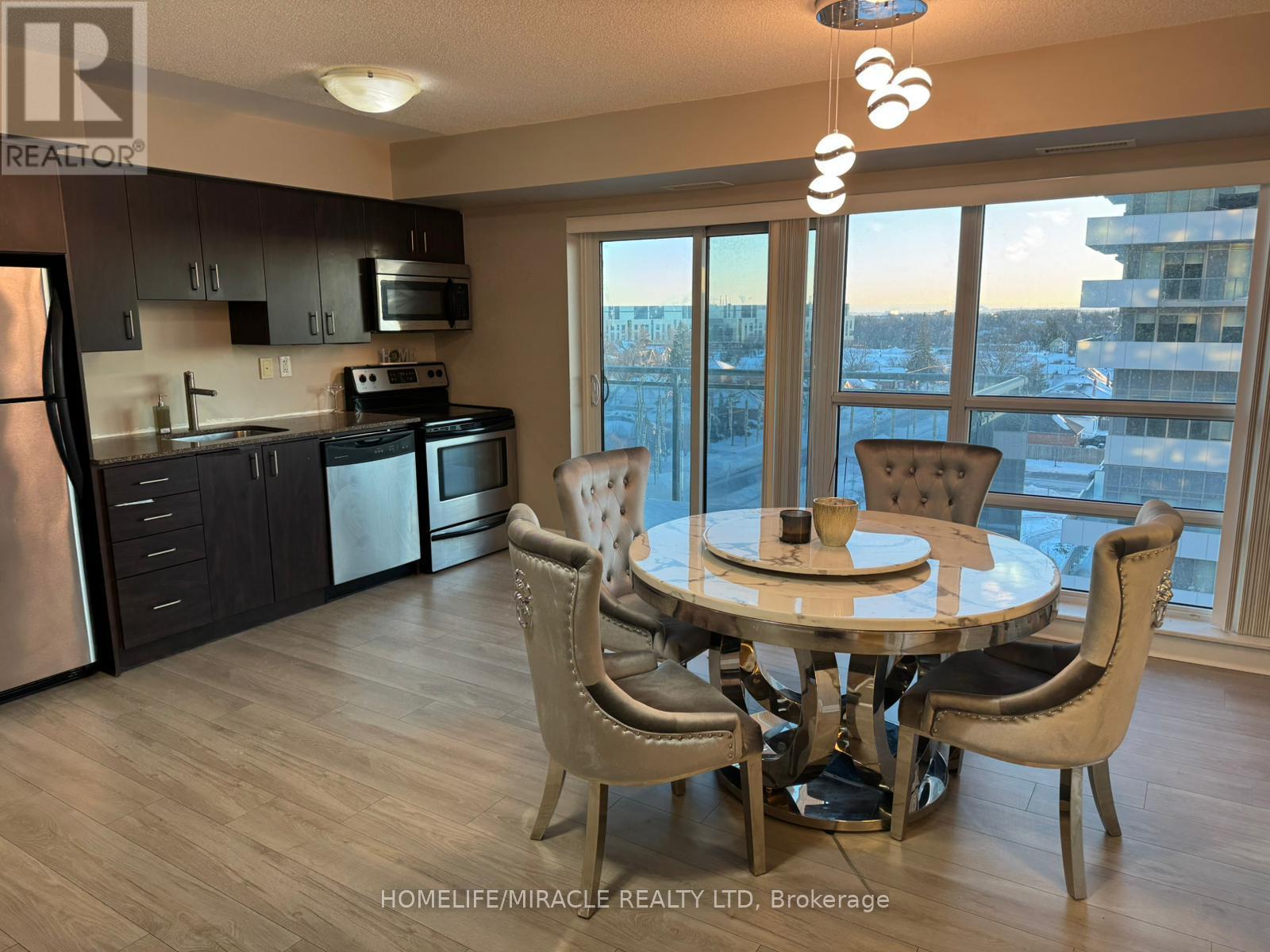 707 - 215 Queen Street E, Brampton, Ontario  L6W 0A9 - Photo 5 - W12737732