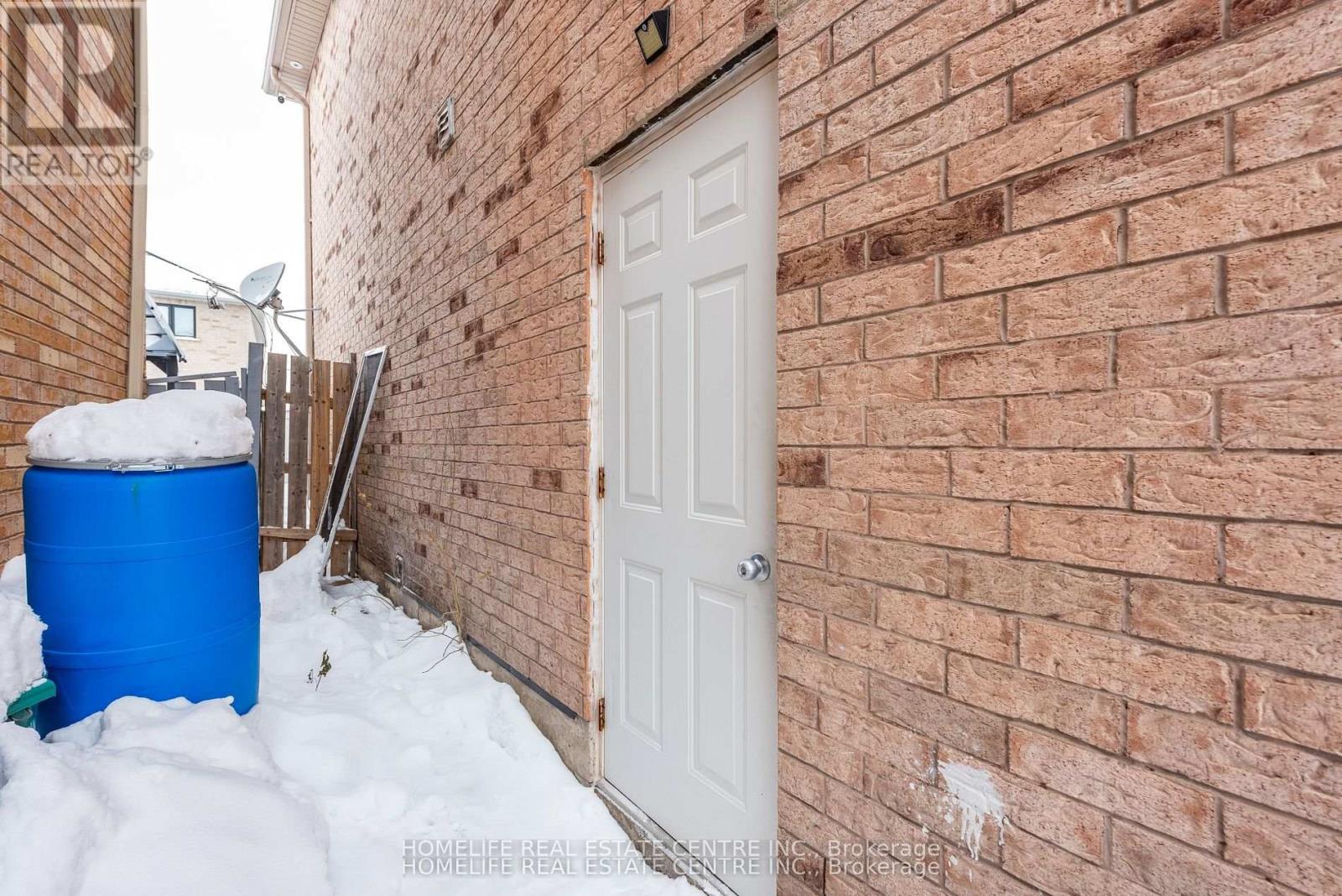 108 Fairhill Avenue, Brampton, Ontario  L7A 2H5 - Photo 45 - W12744058