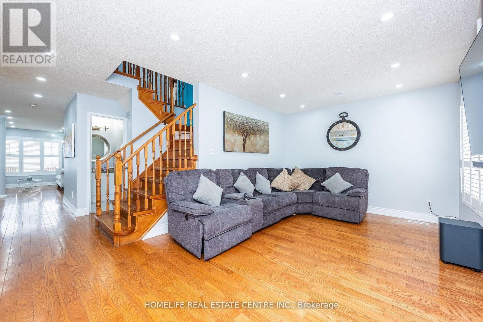 108 Fairhill Avenue, Brampton, Ontario  L7A 2H5 - Photo 9 - W12744058