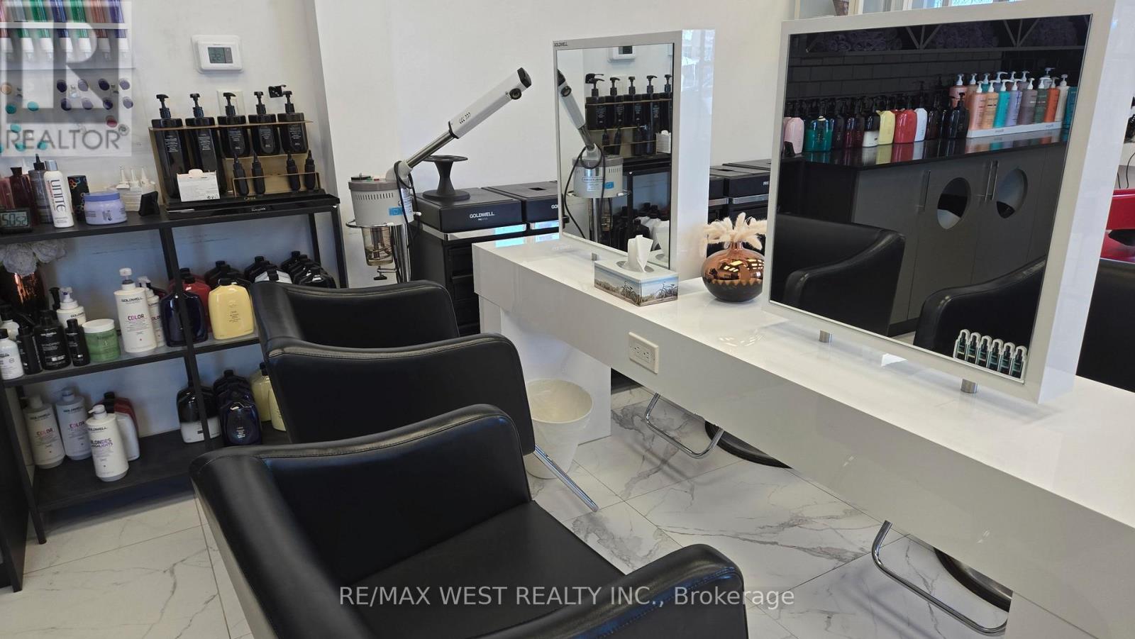 1 - 1903 Ironoak Way, Oakville, Ontario  L6H 0N1 - Photo 4 - W12744068