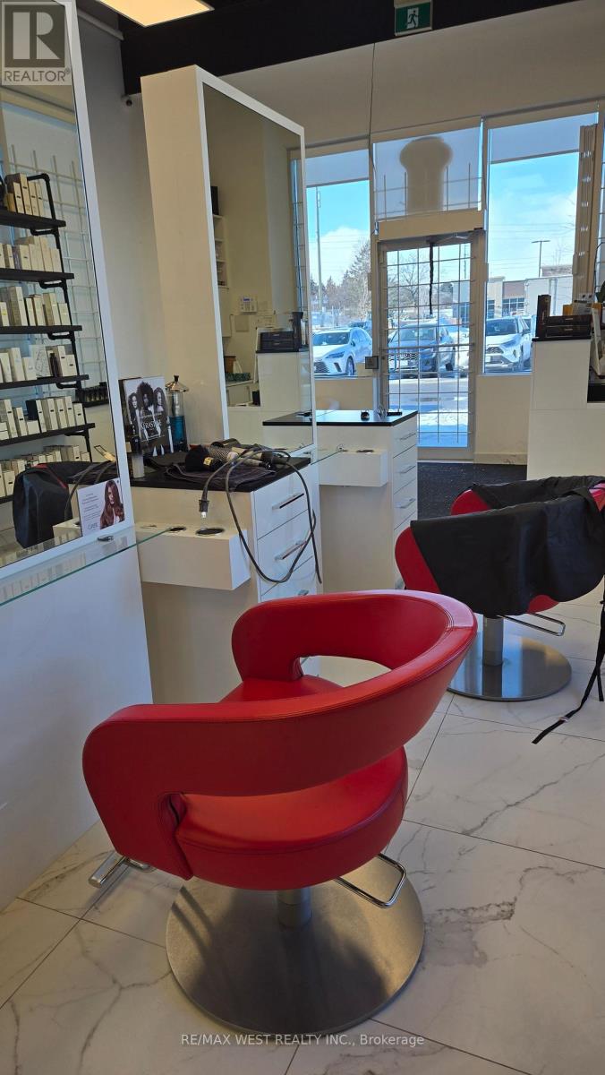 1 - 1903 Ironoak Way, Oakville, Ontario  L6H 0N1 - Photo 9 - W12744068