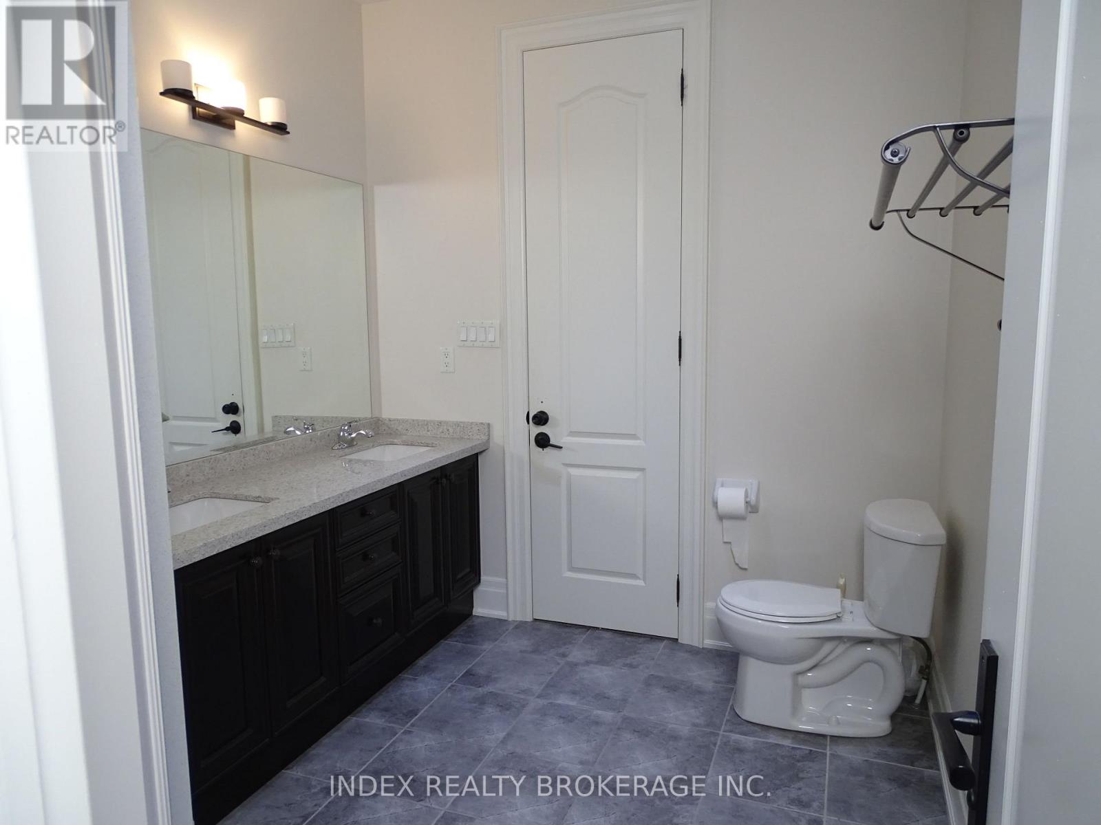 24 Llyod Sanderson Drive, Brampton, Ontario  L6Y 3A5 - Photo 7 - W12744094