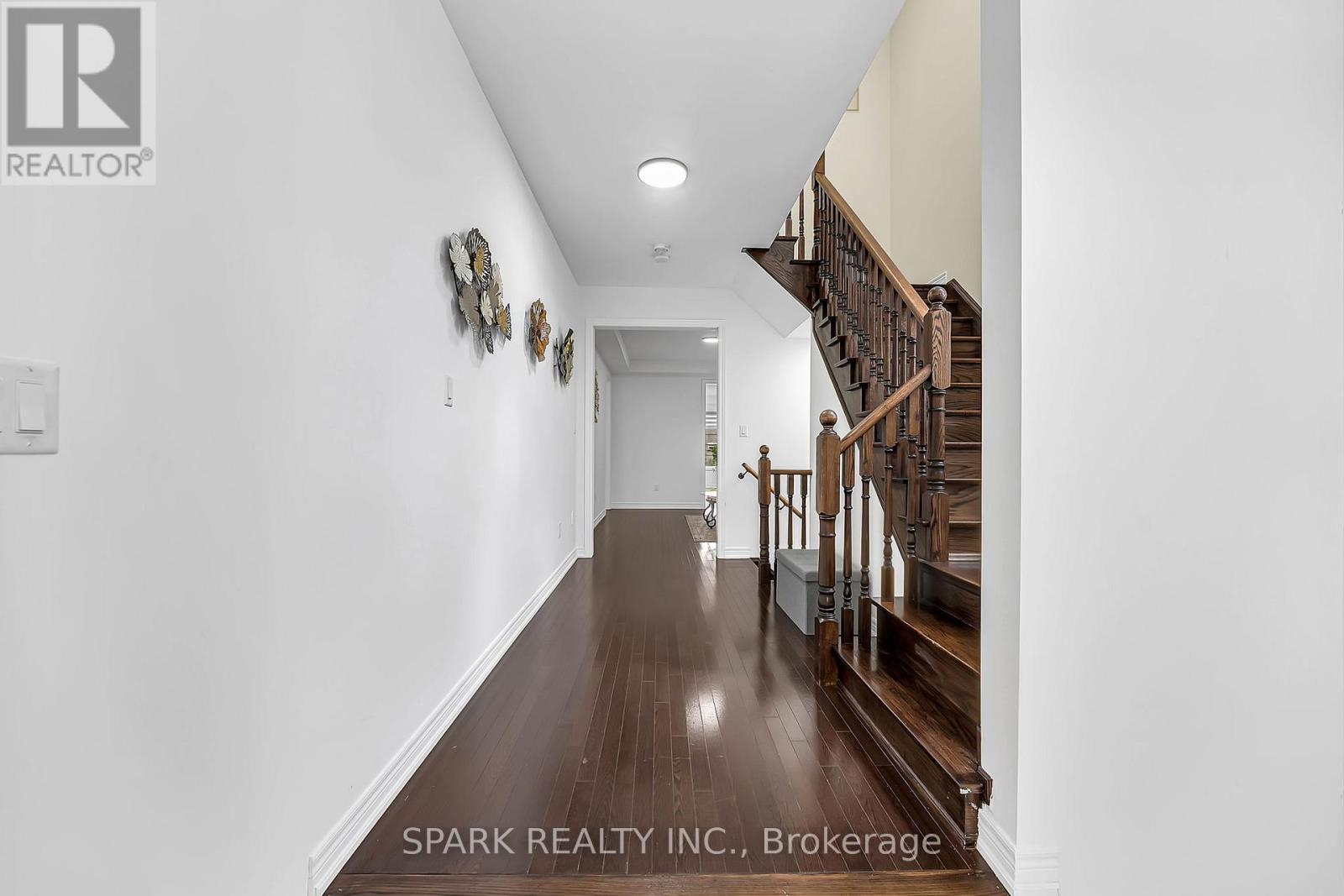 5 Boathouse Road, Brampton, Ontario  L7A 5B4 - Photo 3 - W12744112