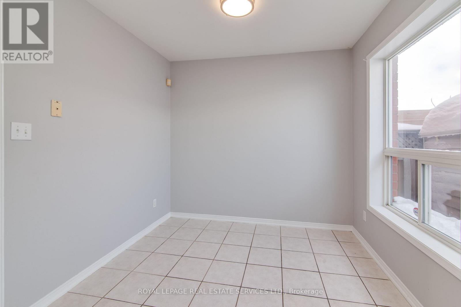 2162 St Clair Avenue W, Toronto, Ontario  M6N 5C1 - Photo 15 - W12744132