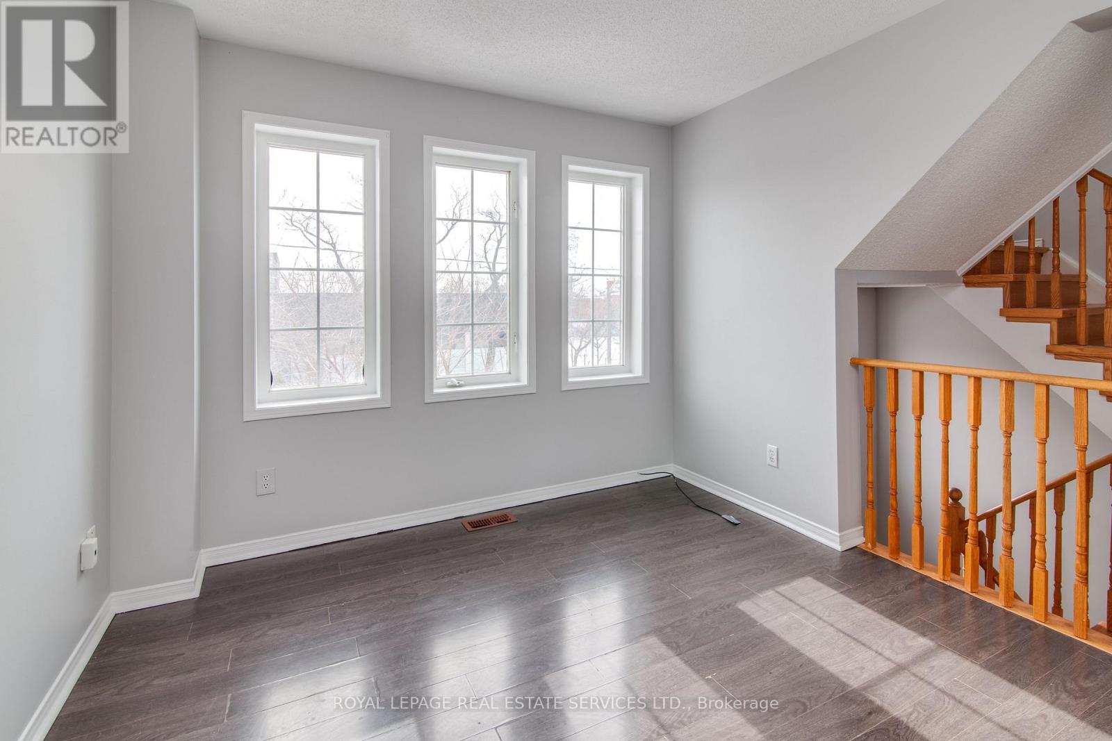 2162 St Clair Avenue W, Toronto, Ontario  M6N 5C1 - Photo 20 - W12744132