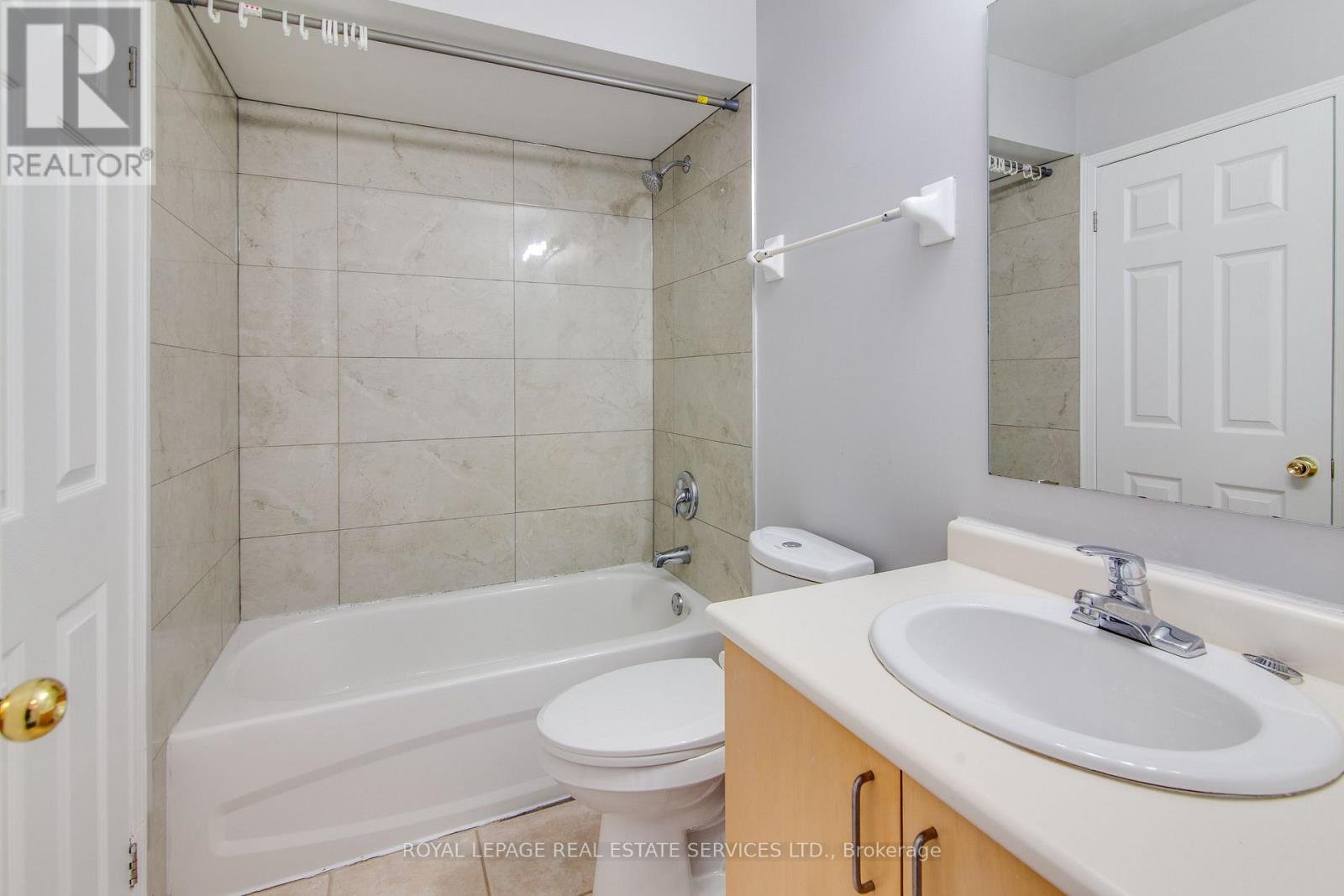 2162 St Clair Avenue W, Toronto, Ontario  M6N 5C1 - Photo 23 - W12744132