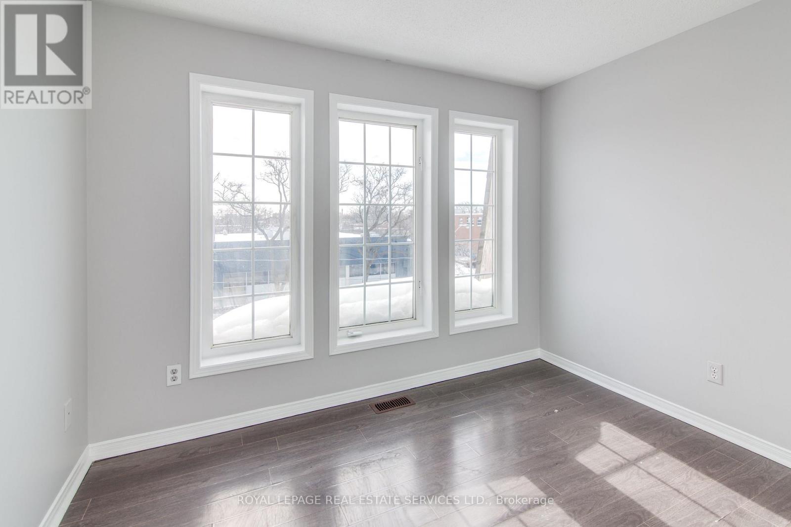 2162 St Clair Avenue W, Toronto, Ontario  M6N 5C1 - Photo 30 - W12744132