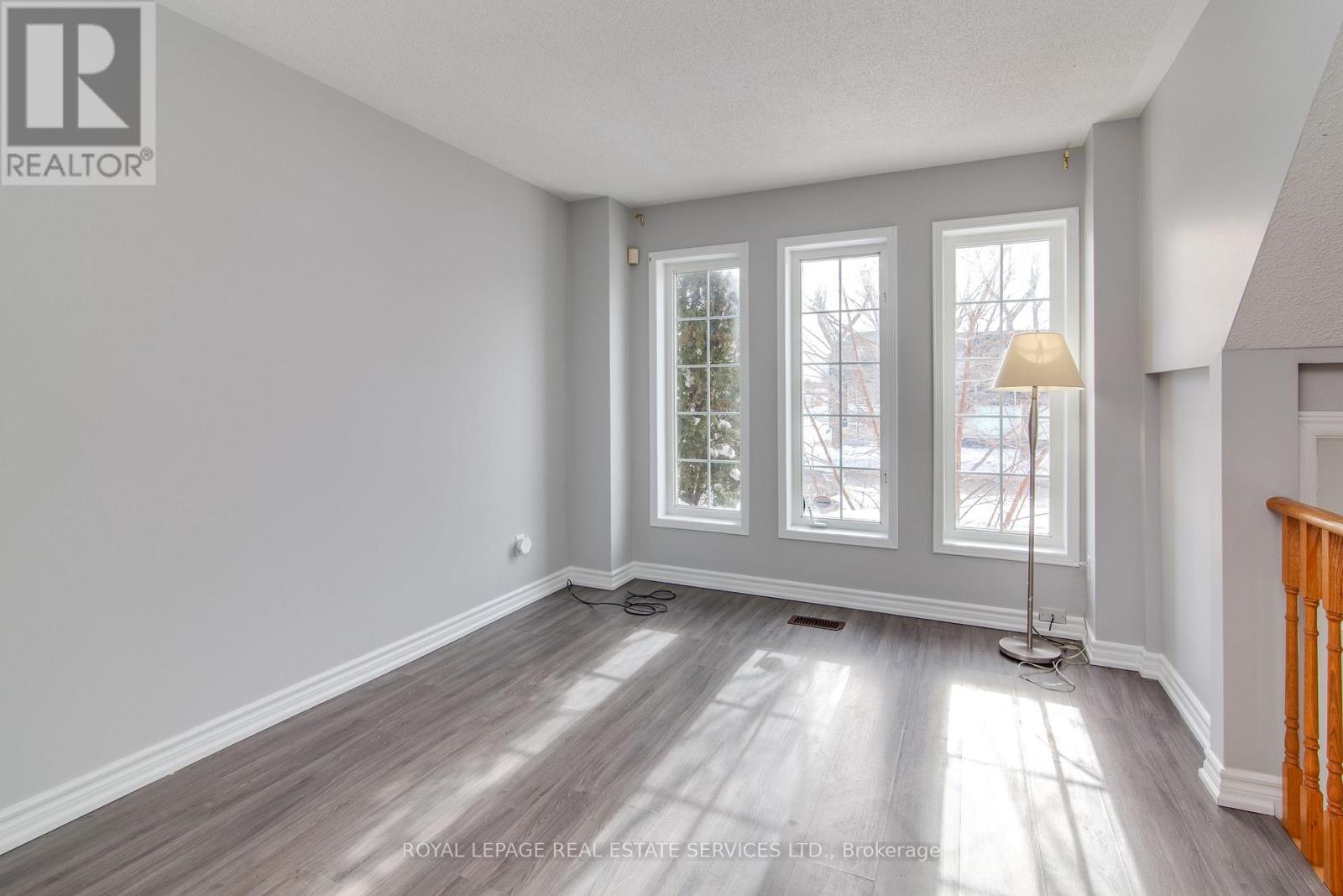 2162 St Clair Avenue W, Toronto, Ontario  M6N 5C1 - Photo 5 - W12744132