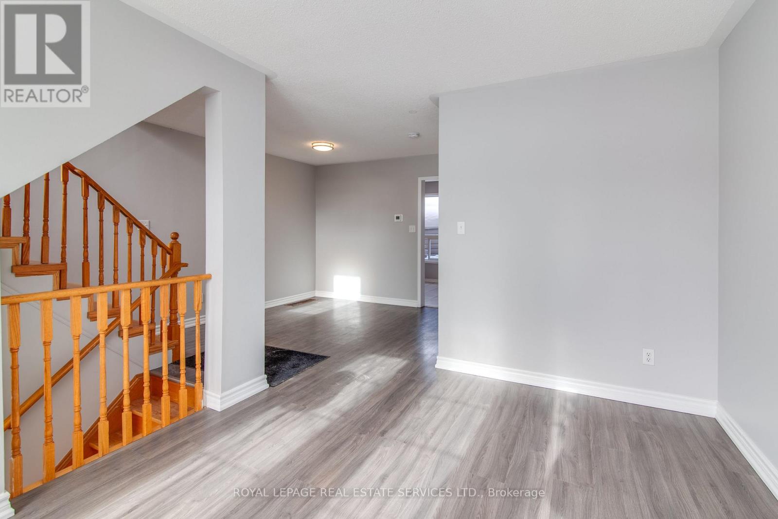 2162 St Clair Avenue W, Toronto, Ontario  M6N 5C1 - Photo 7 - W12744132