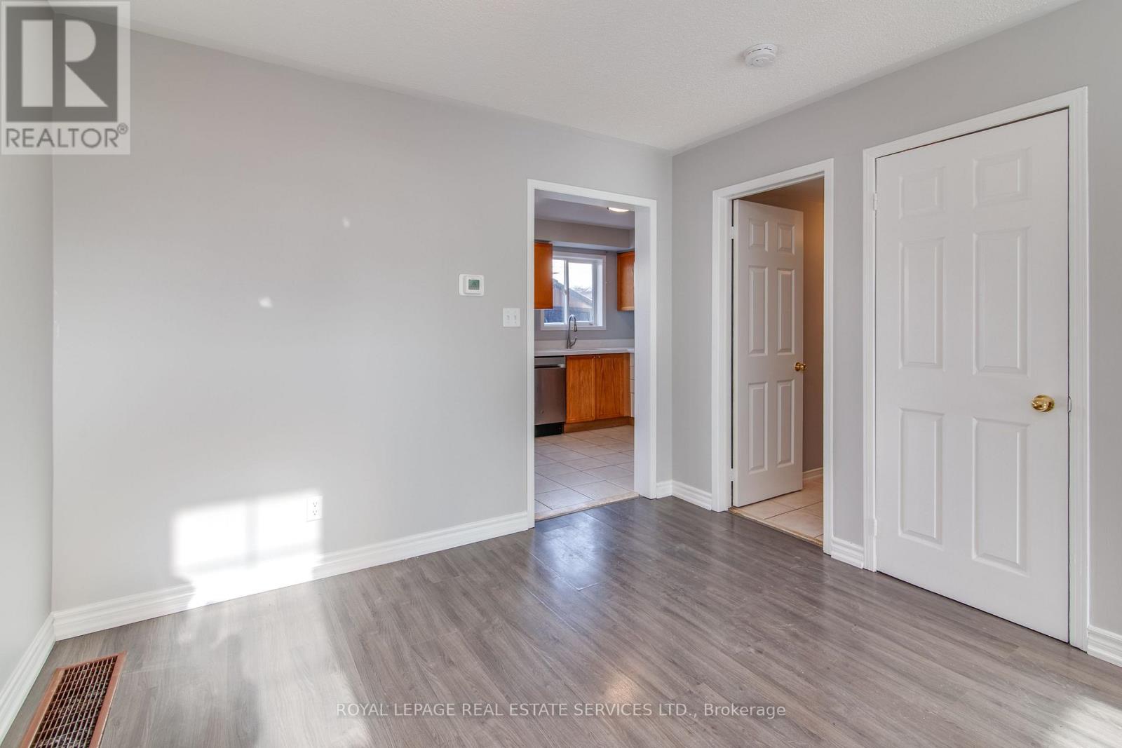 2162 St Clair Avenue W, Toronto, Ontario  M6N 5C1 - Photo 9 - W12744132