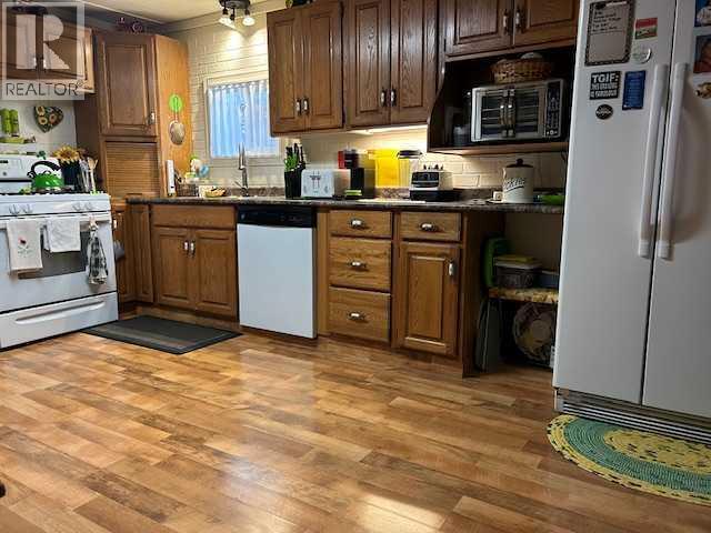 56 Greenbrook Village E, Brooks, Alberta  T1R 0R7 - Photo 7 - A2281966