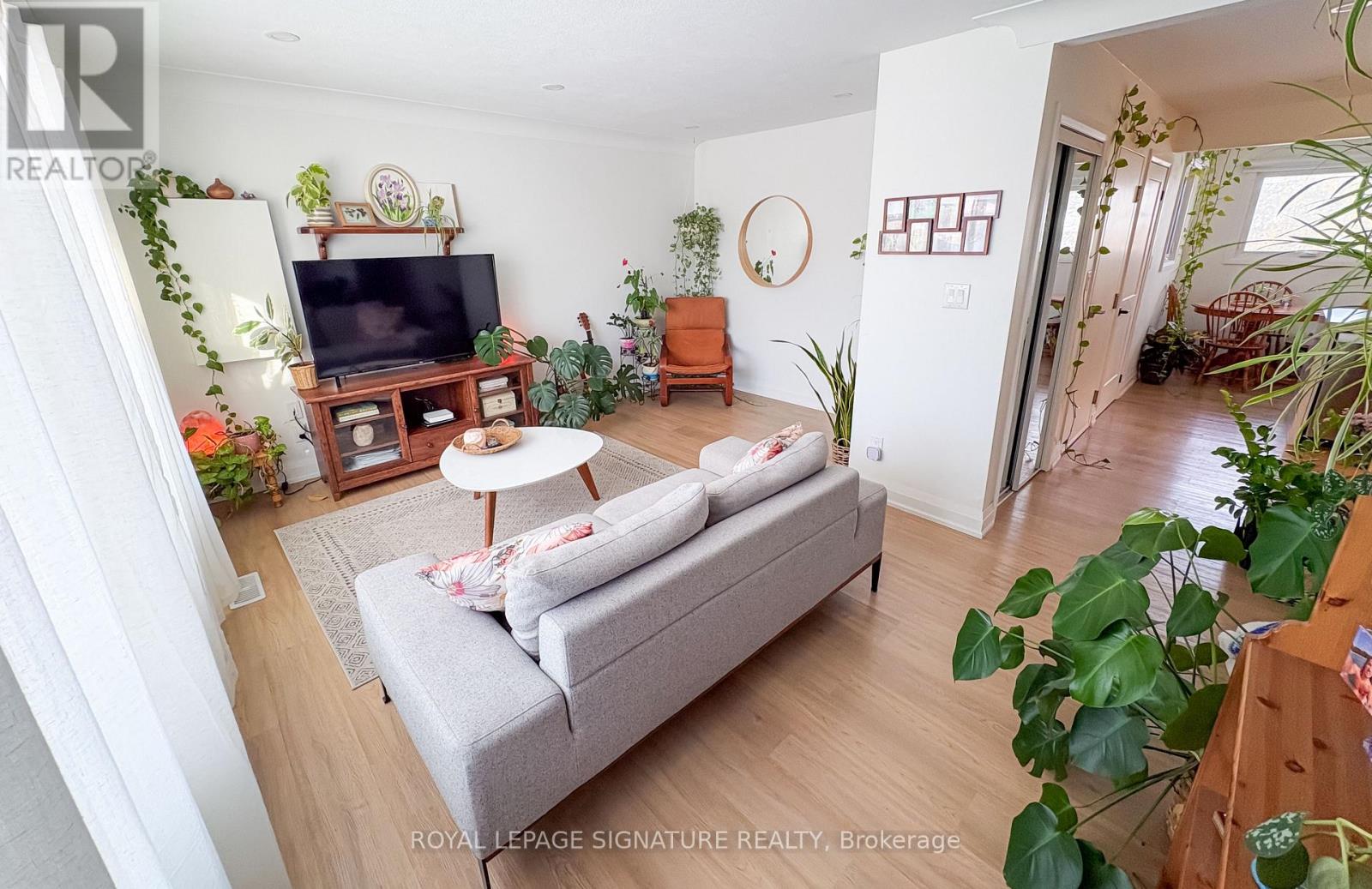 437 Upper Kenilworth Avenue, Hamilton, Ontario  L8T 4G7 - Photo 2 - X12744050