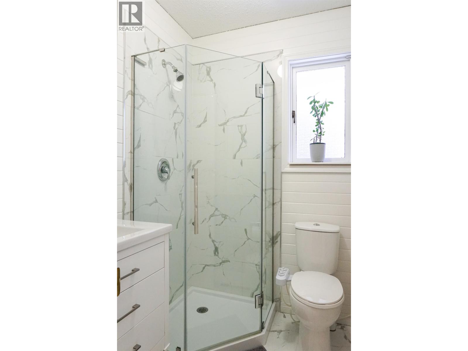 54 Smith Street, Kitimat, British Columbia  V8C 2R5 - Photo 12 - R3085021