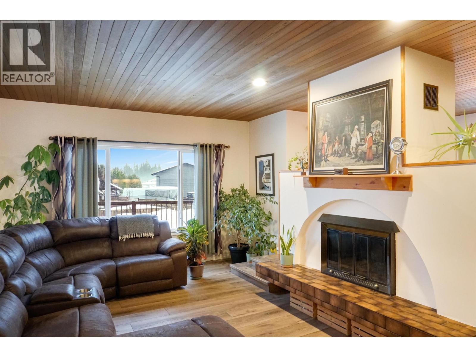 54 Smith Street, Kitimat, British Columbia  V8C 2R5 - Photo 4 - R3085021