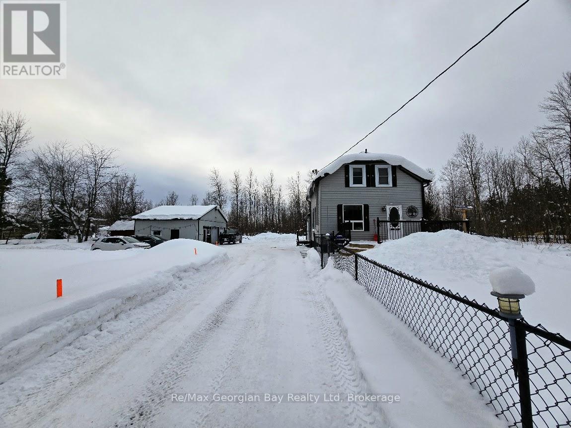 2066 IRISH LINE, Severn, Ontario