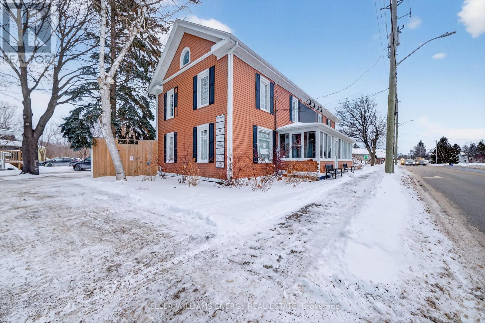 1 Lake Street, Prince Edward County (Picton Ward), Ontario K0K 2T0 - Photo 1 - X12744192