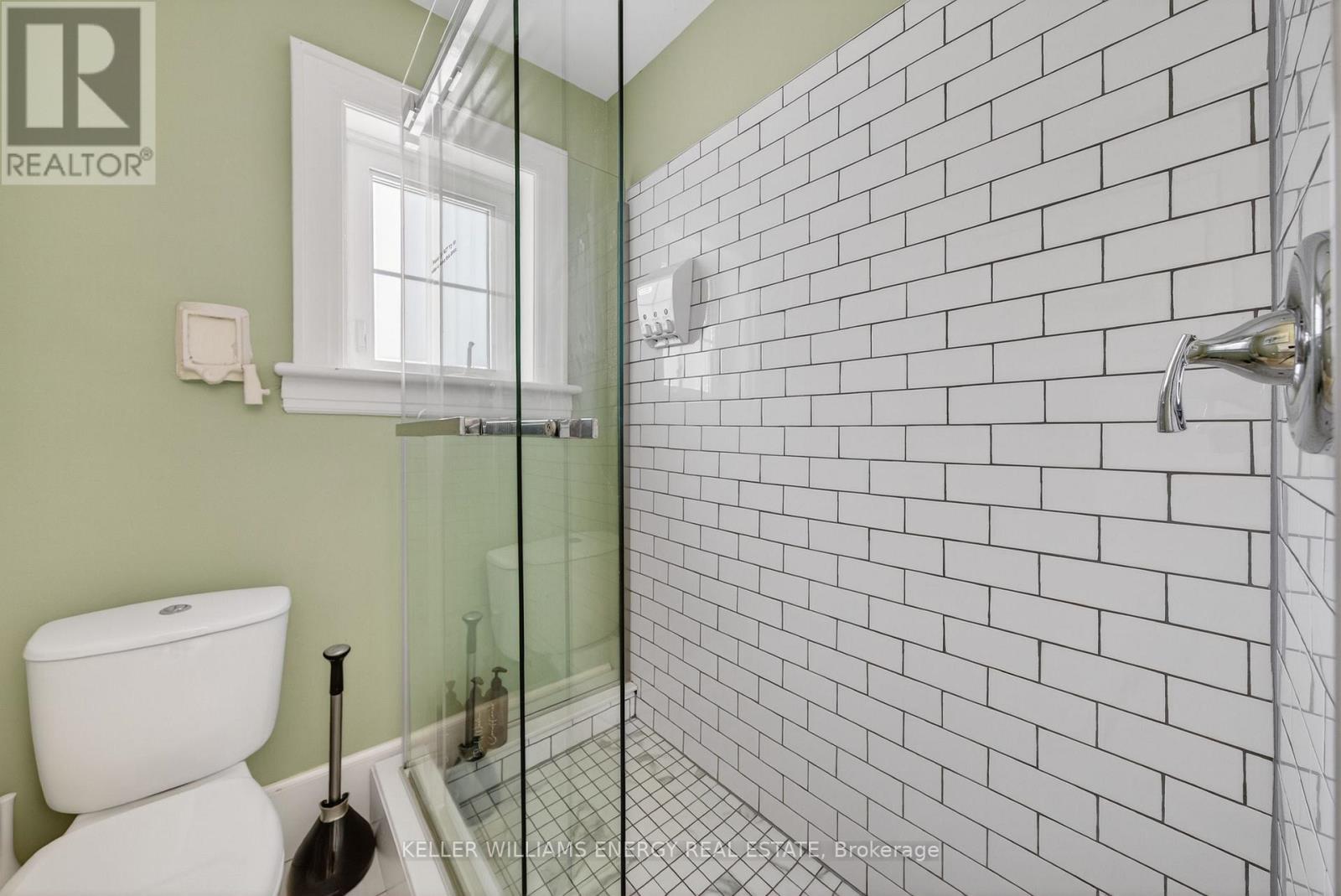 1 Lake Street, Prince Edward County (Picton Ward), Ontario K0K 2T0 - Photo 15 - X12744192