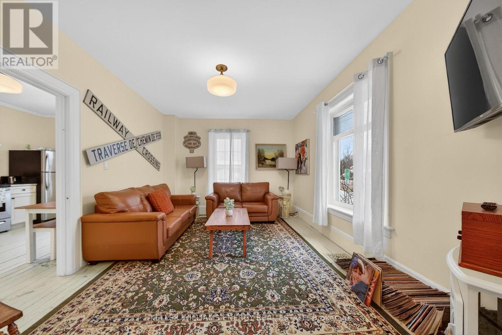 1 Lake Street, Prince Edward County (Picton Ward), Ontario K0K 2T0 - Photo 3 - X12744192