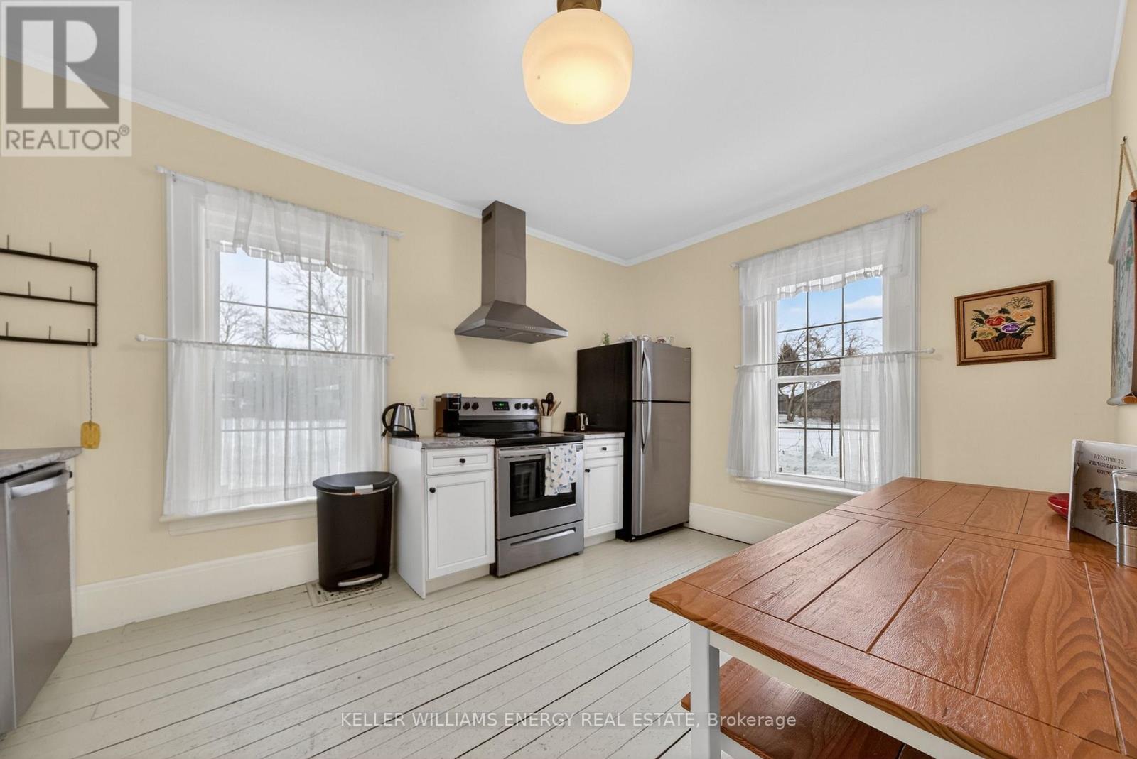 1 Lake Street, Prince Edward County (Picton Ward), Ontario K0K 2T0 - Photo 6 - X12744192