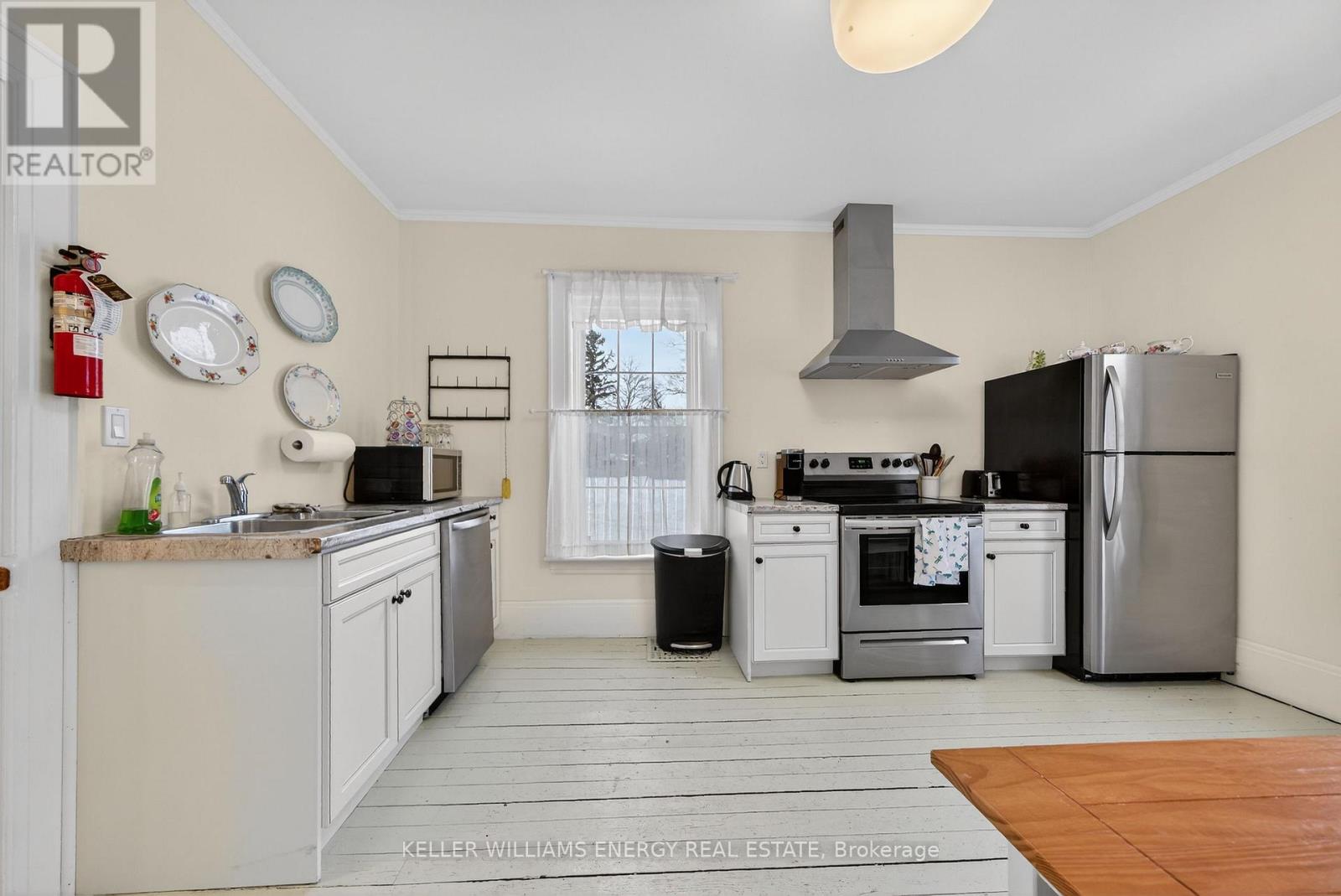 1 Lake Street, Prince Edward County (Picton Ward), Ontario K0K 2T0 - Photo 7 - X12744192