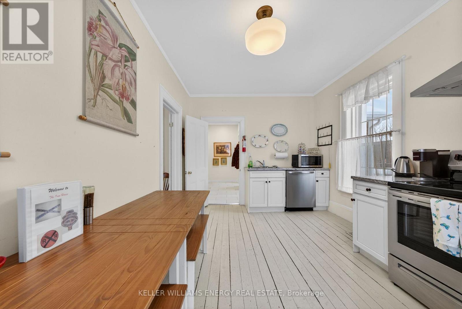 1 Lake Street, Prince Edward County (Picton Ward), Ontario K0K 2T0 - Photo 8 - X12744192