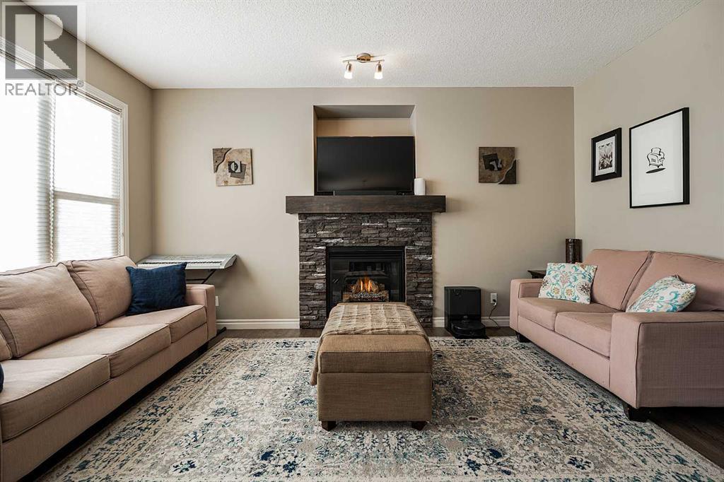 1156 Hillcrest Lane Sw, Airdrie, Alberta  T4B 3W2 - Photo 11 - A2280056