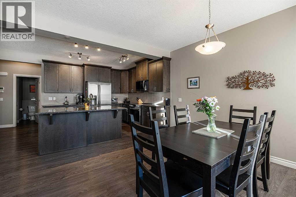 1156 Hillcrest Lane Sw, Airdrie, Alberta  T4B 3W2 - Photo 4 - A2280056