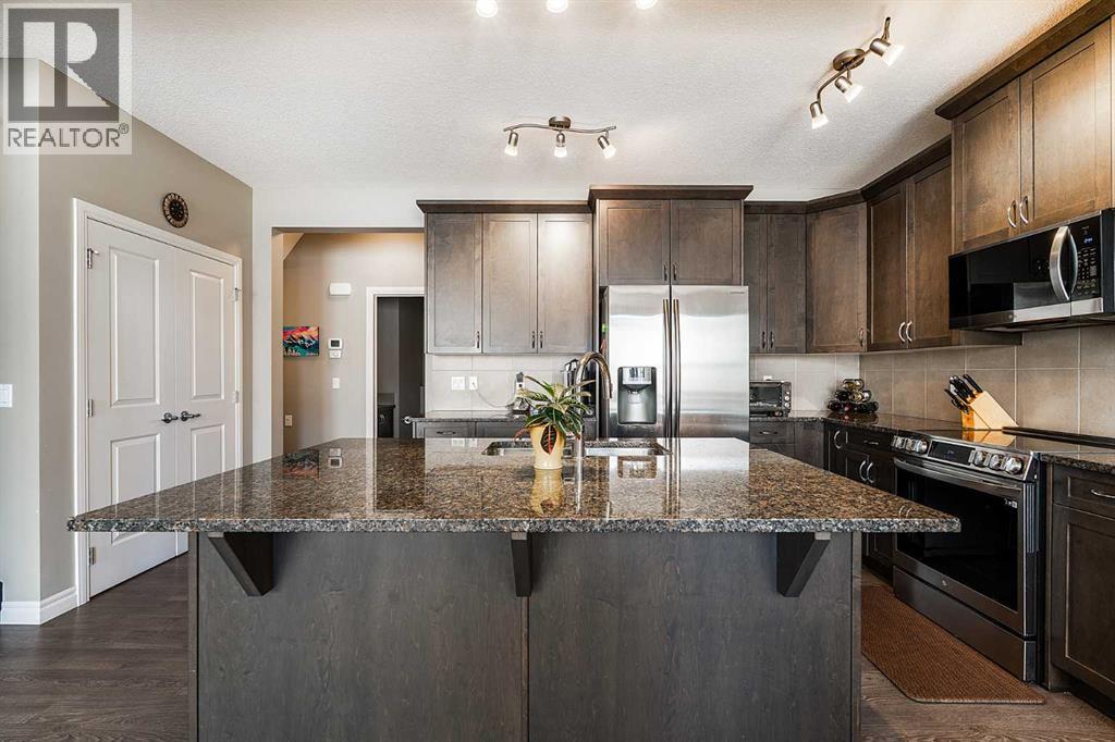 1156 Hillcrest Lane Sw, Airdrie, Alberta  T4B 3W2 - Photo 10 - A2280056