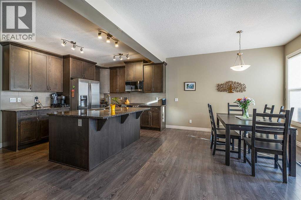 1156 Hillcrest Lane Sw, Airdrie, Alberta  T4B 3W2 - Photo 3 - A2280056